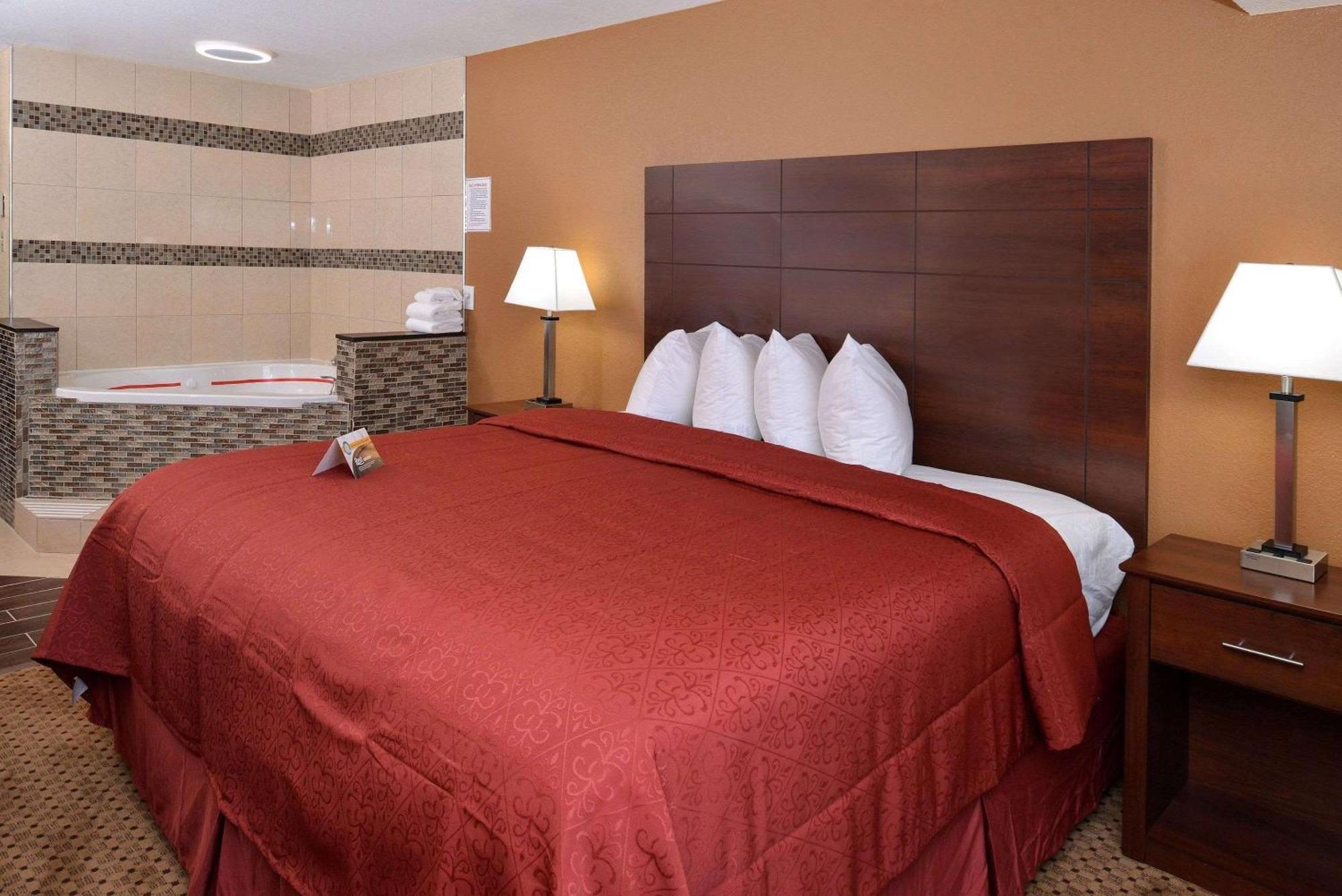 Quality Inn 2*